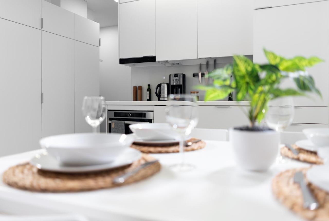 Uleabo Modern 37M2 Studio Oulu Bagian luar foto